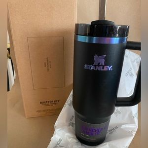 Stanley Flowstate 2.0 Quencher 30oz in Black Chroma 
Rainbow Oil Slick NEW